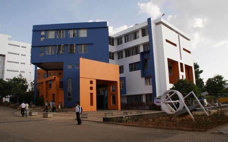 1503905250cover 768x480