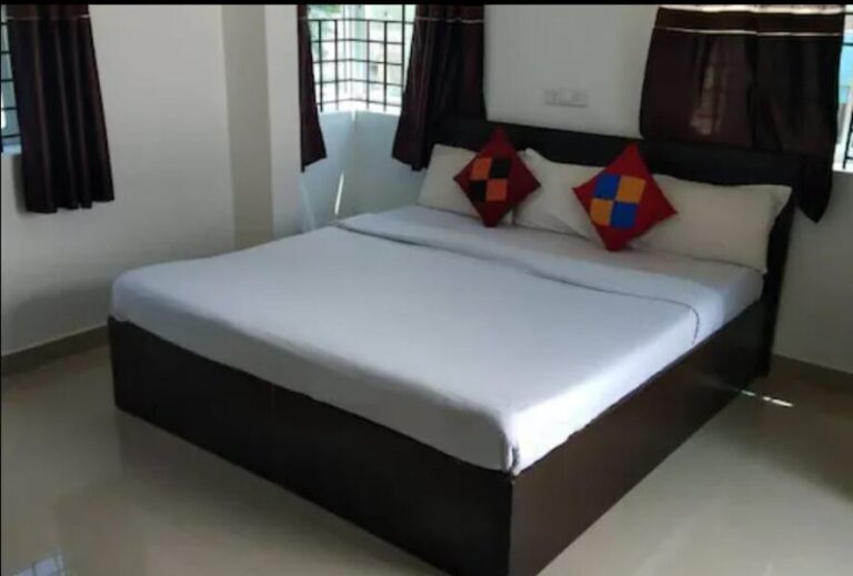 Cuddlz - The Women's Clinic 25 mer1 768x519