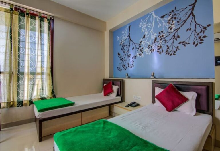 Caravan Serviced Apartments 3 car22 768x528