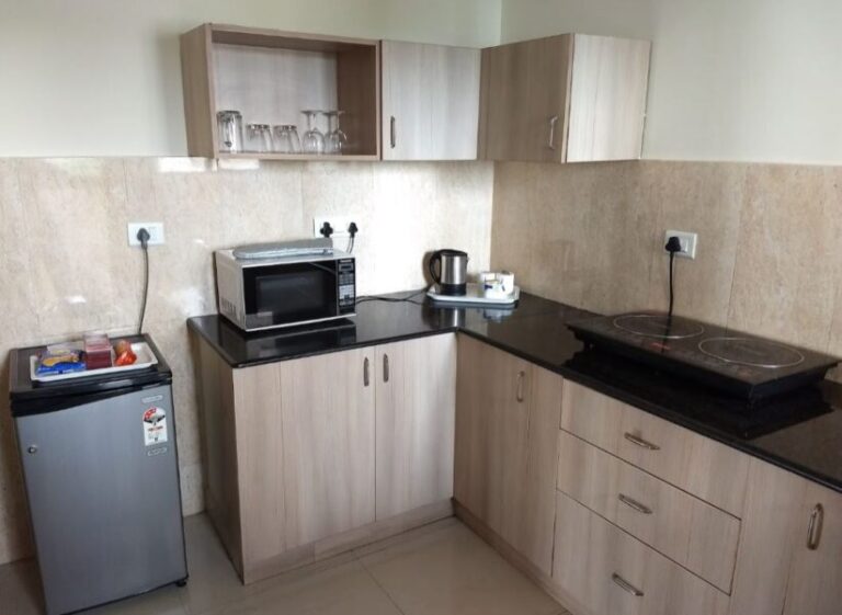 Crest Executive Suites 6 cr5 768x561