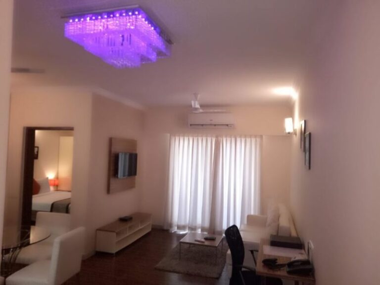 Crest Executive Suites 4 cr6 768x577