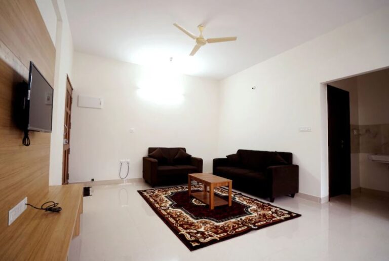 Castle JP Service Apartments 4 jp3 768x515