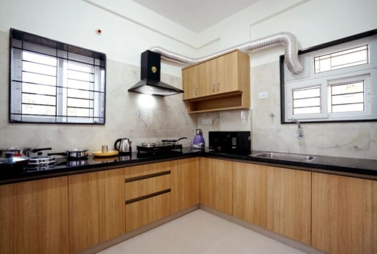 Castle JP Service Apartments 8 jp5 768x517