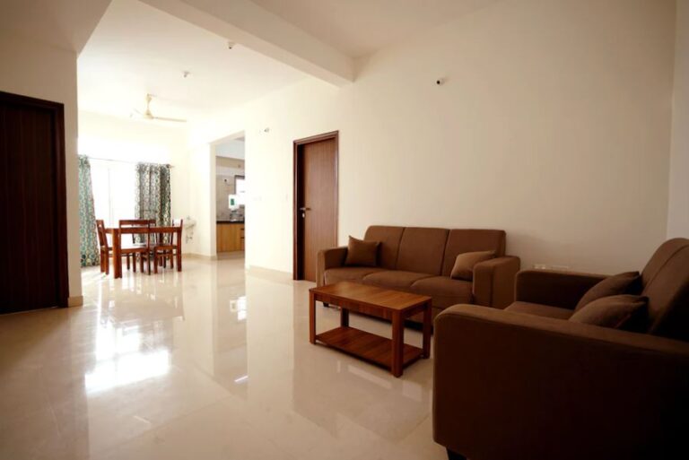 Castle JP Service Apartments 7 jp6 768x513