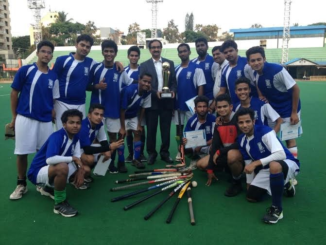 Bangalore Institute of Technology 7 19 05 16 125417 hockey