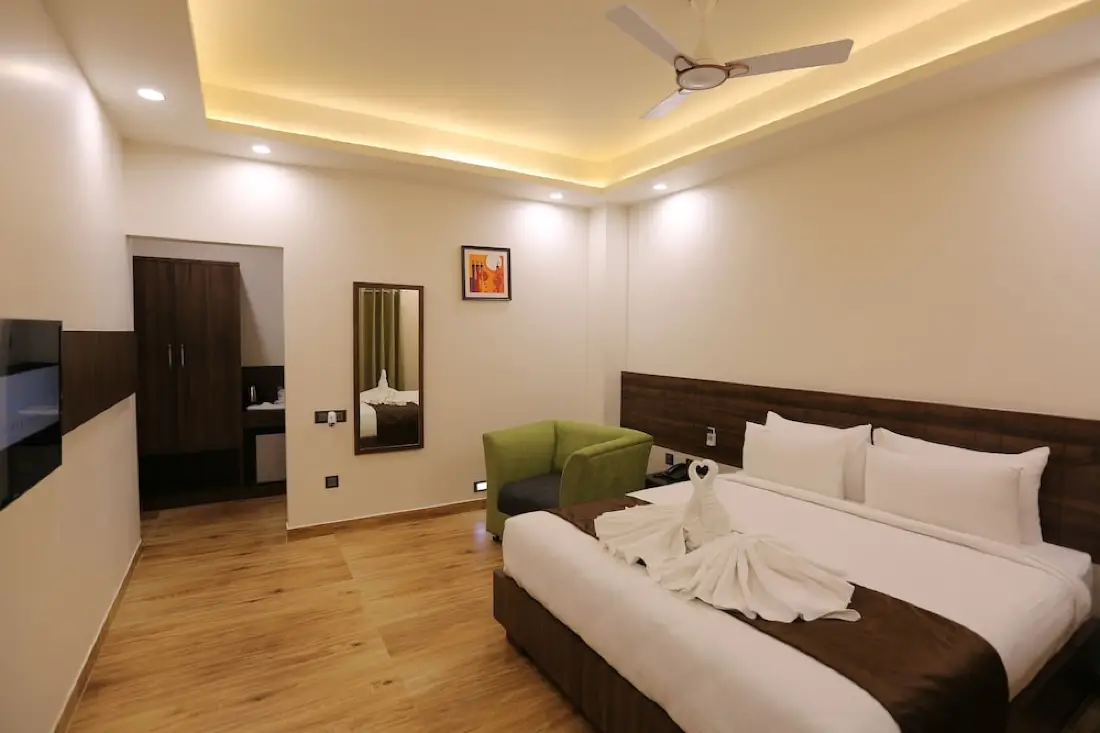 The Ventura Grand Hotel 4 220q1e000001fheya066A Z 1100 824 R5 Q70 D