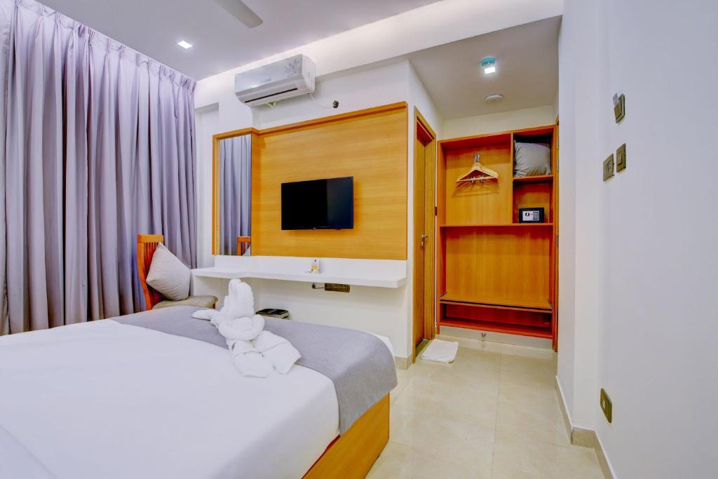 MySpace Dhruva Inn 3 296283749