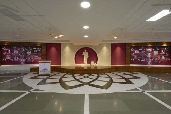 Sadhu Vaswani International School Auditorium