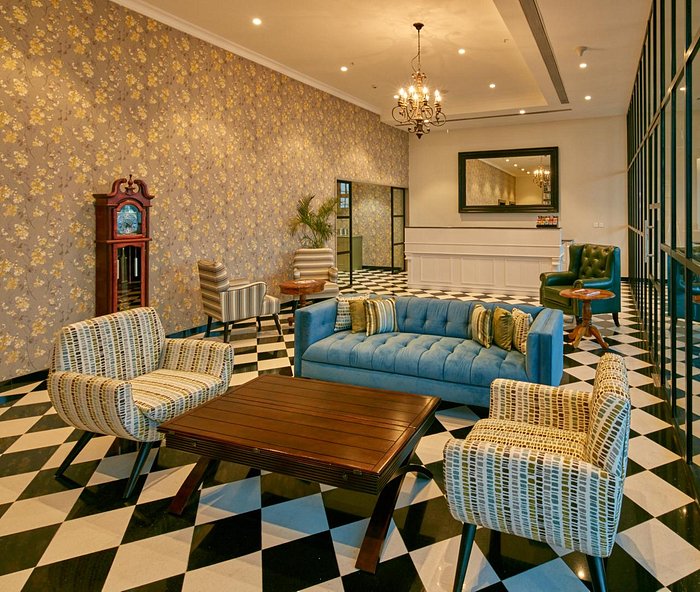 The Waverly Hotel and Residences 3 lobby 1 1