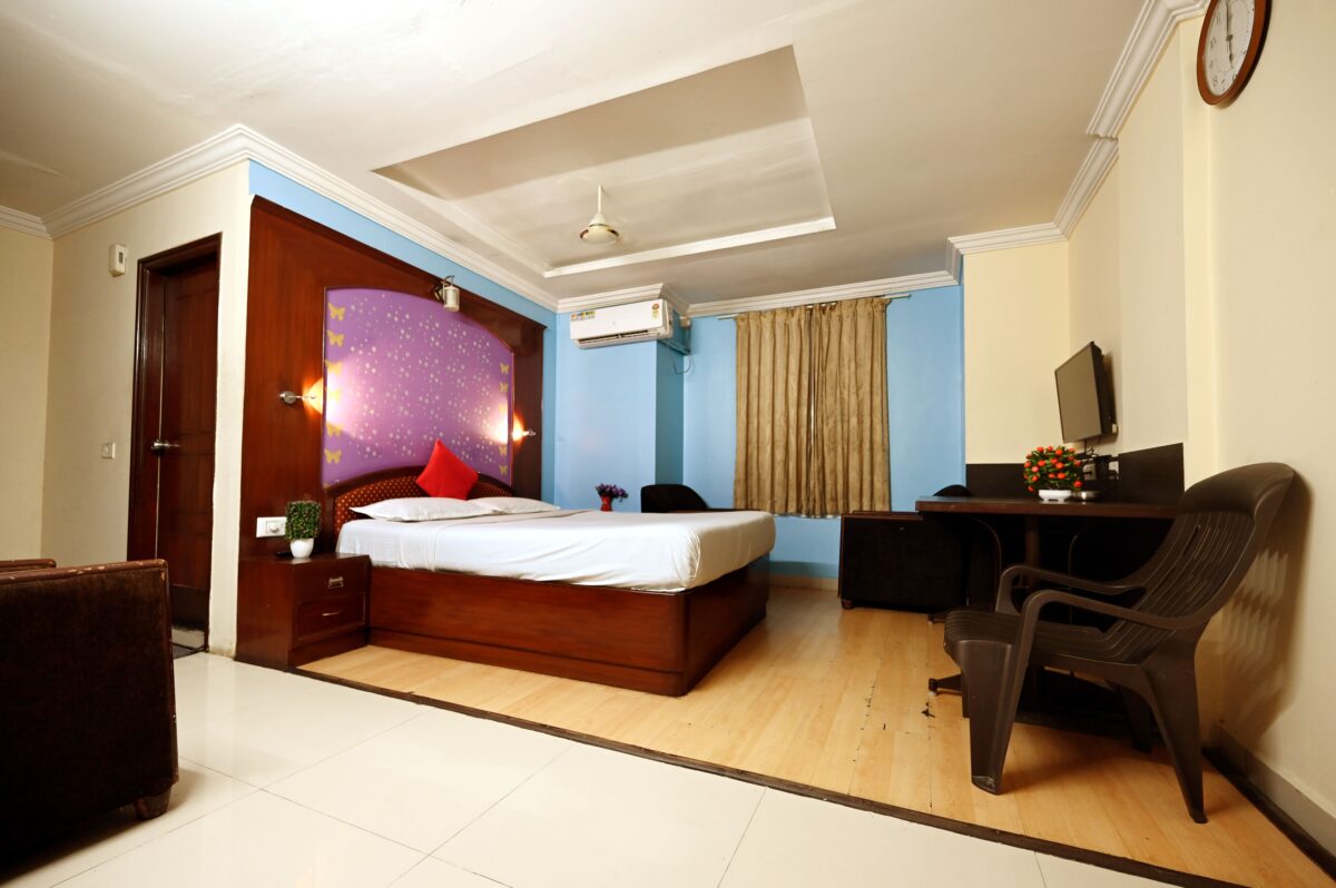 Classic Comforts Hotel 7 Room